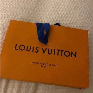 SMALL LV SHOPPING TOTE
